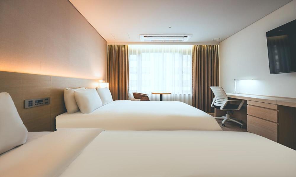 Wonju City Hotel Hyeoksin Exterior foto